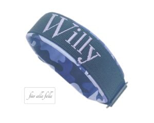 Hundehalsband mit Namen 'Willy' im robusten Camouflage-Stil, sorgfältig handgefertigt von 'Für alle Felle', ideal für abenteuerlustige Vierbeiner